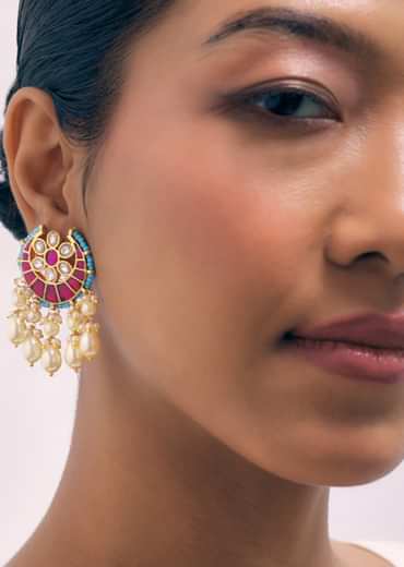 Multicolour Gold Finish Choker Set With Kundan And Thread Work