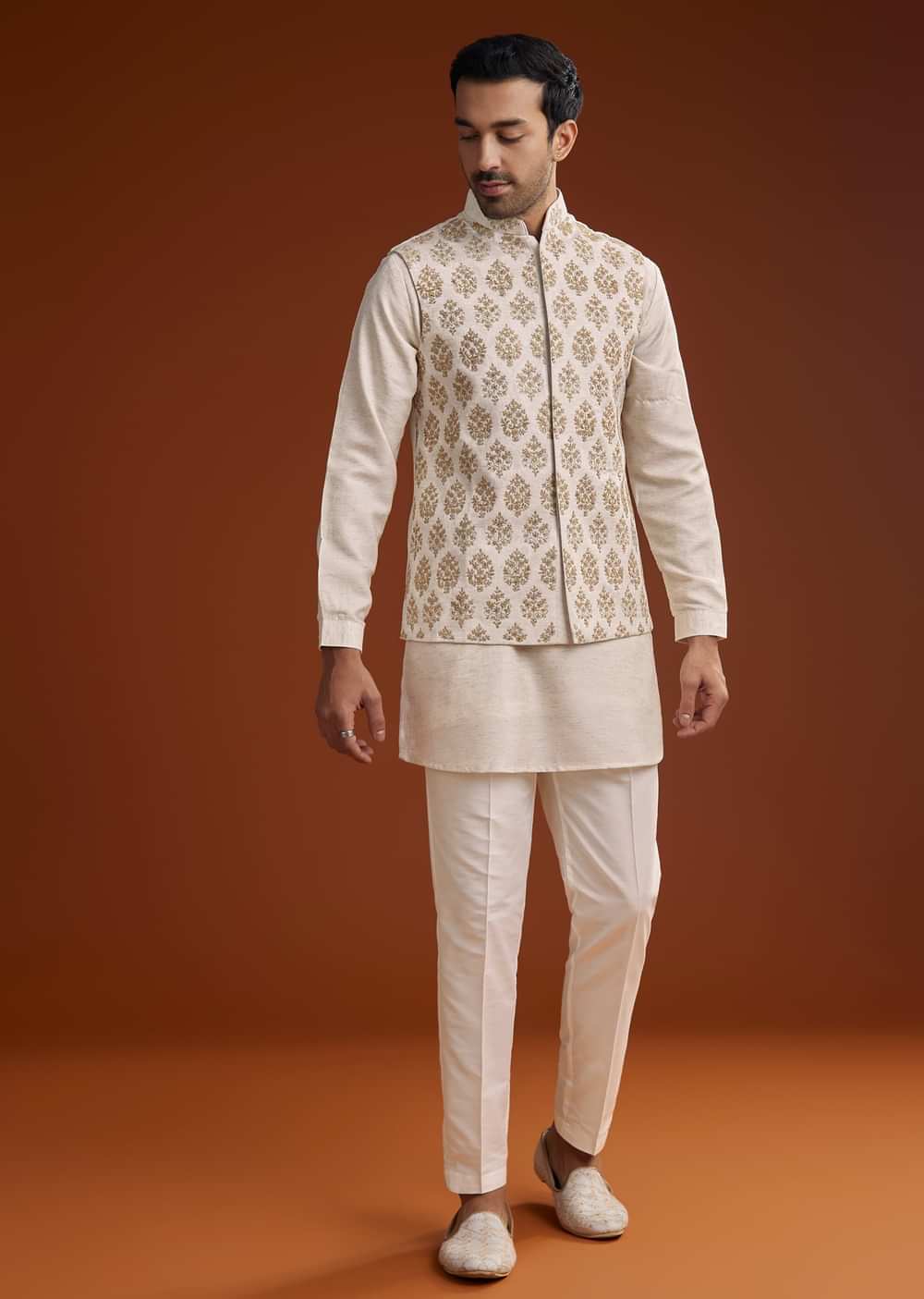 Off White Linen Silk Kurta Jacket Set With Zari Work For Men