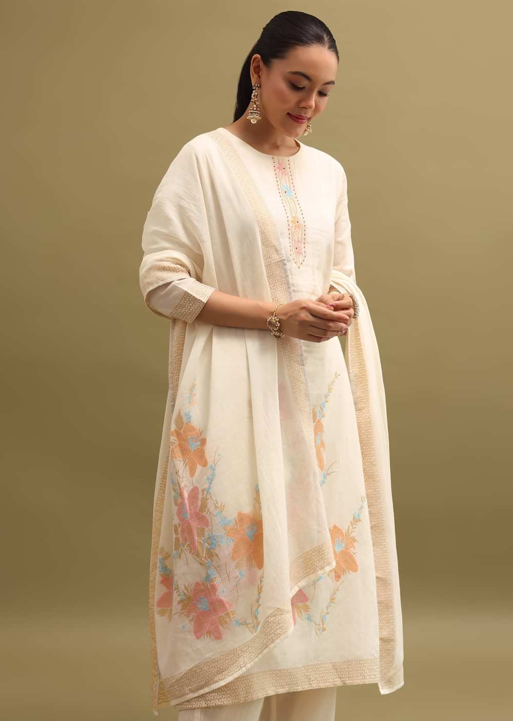 Off White Thread Woven Kurta Set With Dupatta