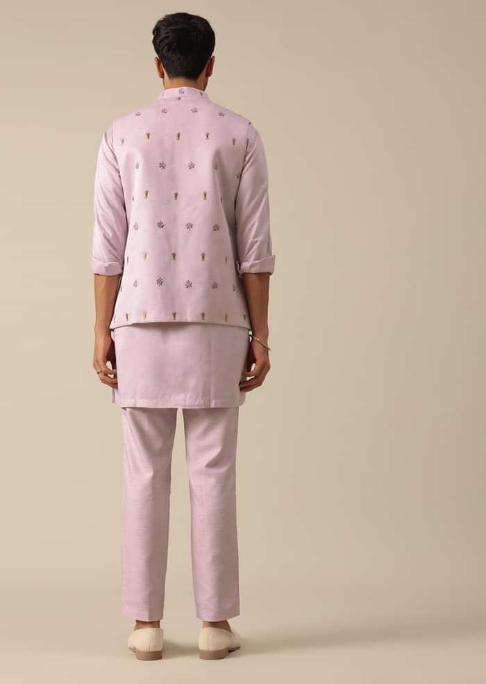 Pink Jacket And Kurta Set With Floral Motif Thread Work