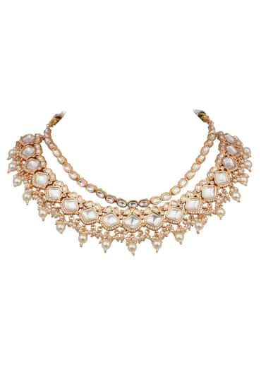 Gold And White Kundan Choker Necklace Set In Mix Metal