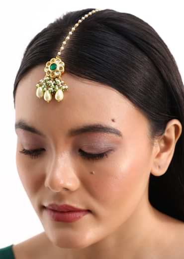 Green And Gold Kundan Short Necklace Set With Earrings