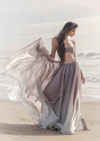 <p>Brown Cowl Lehenga</p> <p>Brown Cowl Lehenga</p>