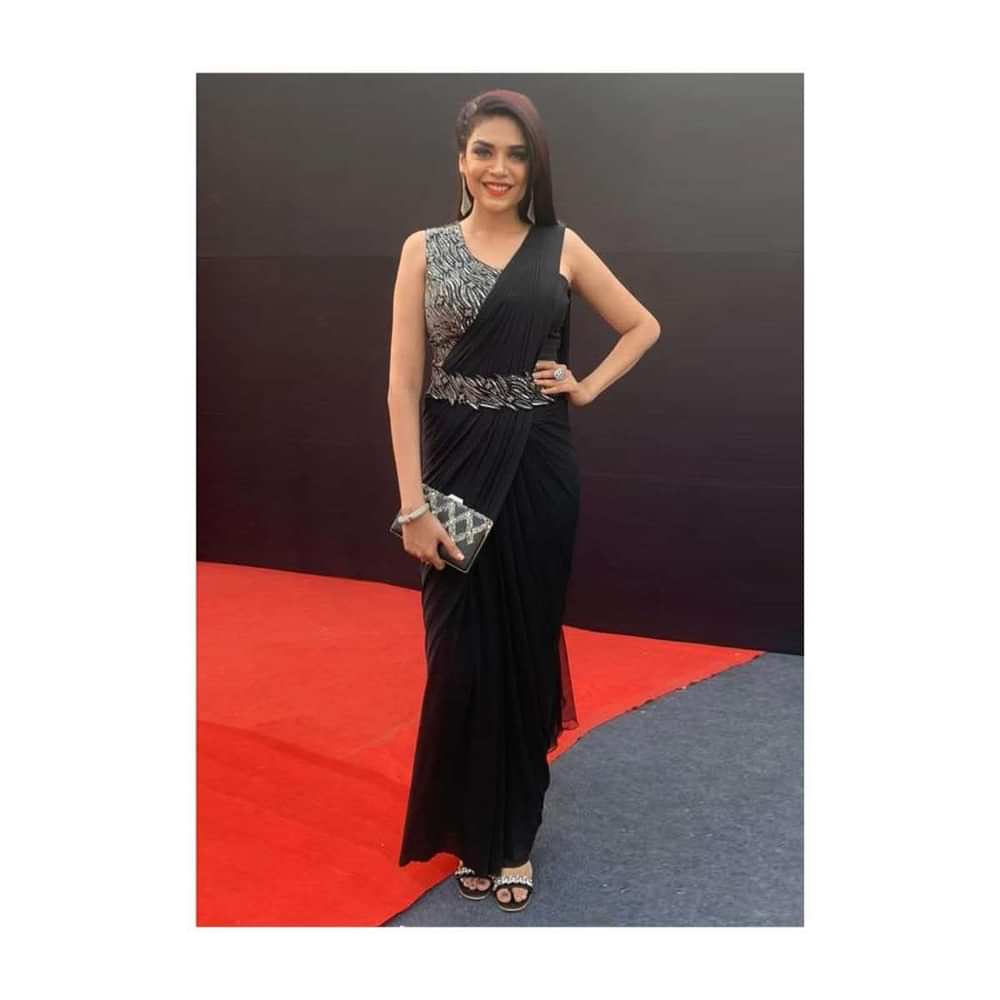 Anjum Fakih in Kalki Raven Black Ready Pleated Saree With Embellished Blouse and Belt