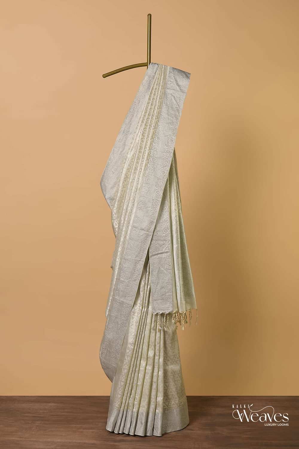Beige Saree In South Silk With Geometrical Zari Woven Motifs And Unstitched Blouse Fabric