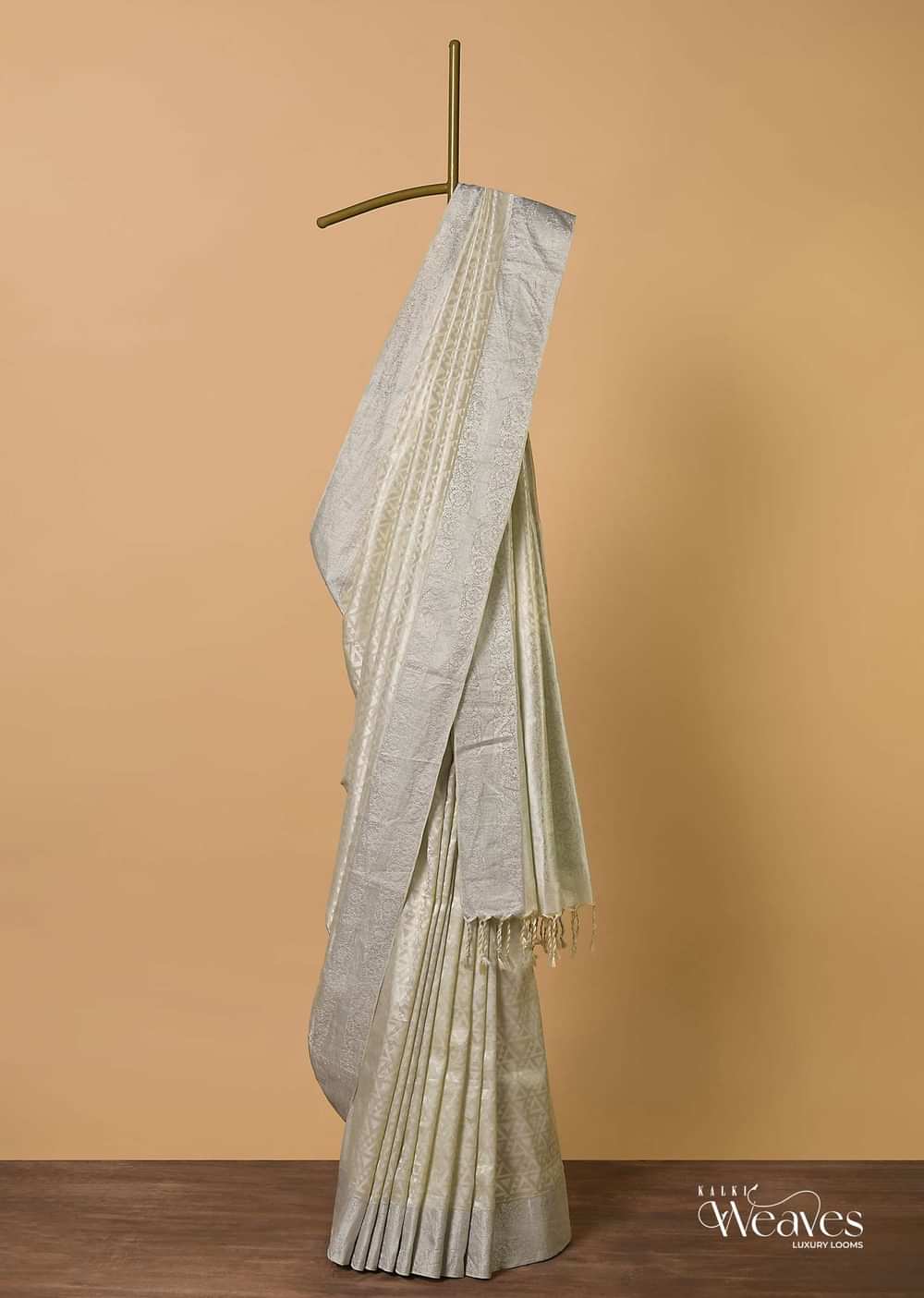 Beige Saree In South Silk With Geometrical Zari Woven Motifs And Unstitched Blouse Fabric