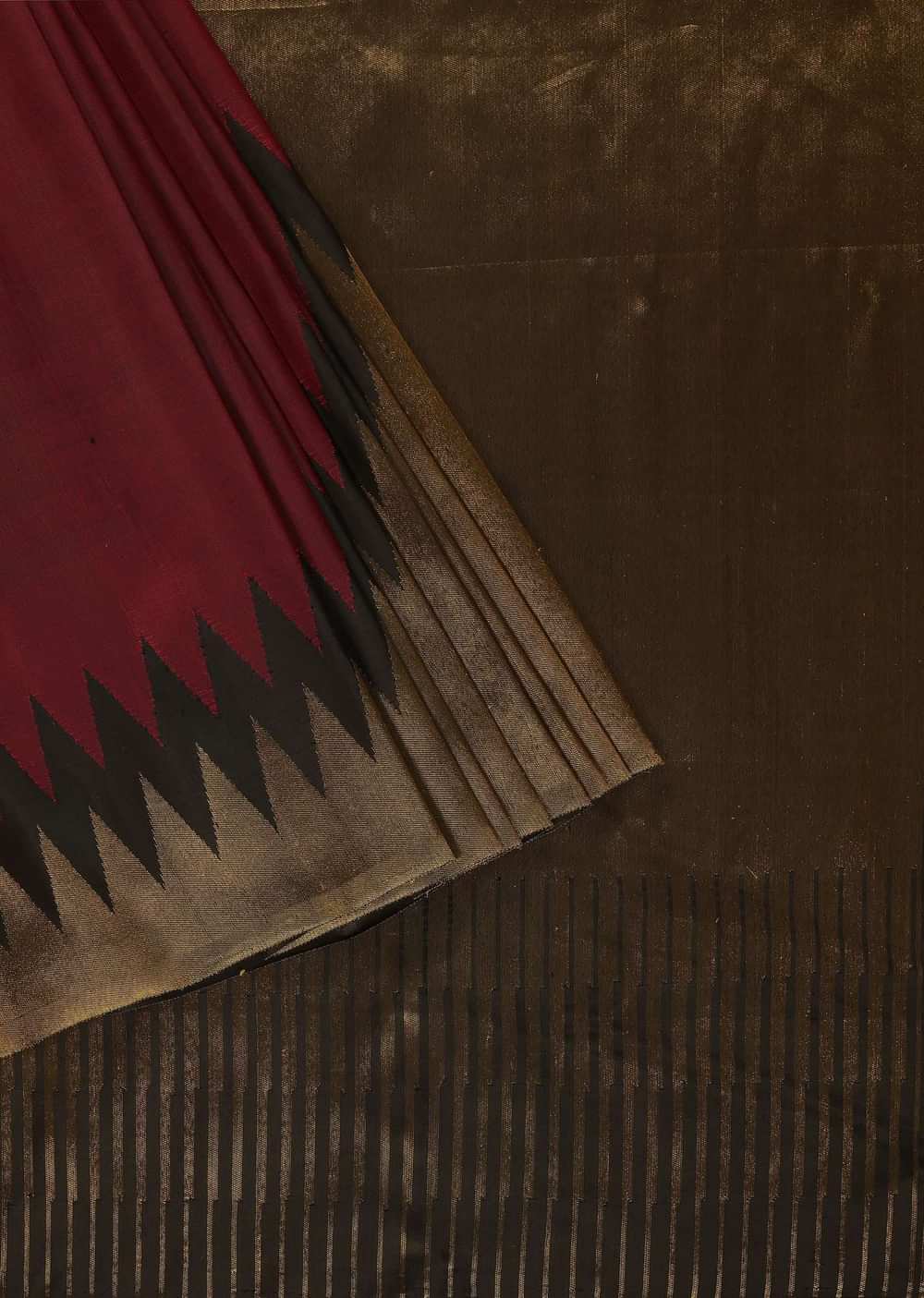 Blood Red Kanjivaram Silk Saree With A Beautiful Temple Border And Unstitched Blouse