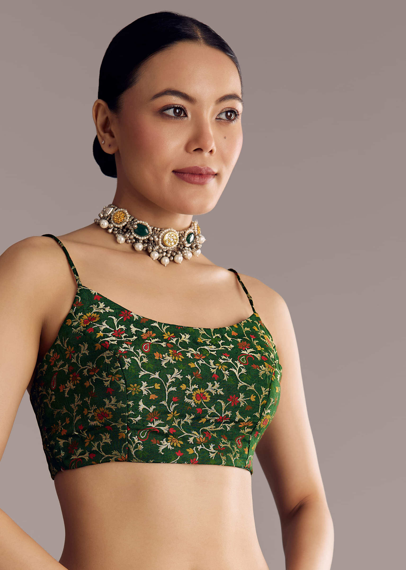 インドの絵【SATYABATI】送料込★ Buy Deep Green Satin Bandhani Saree With Gota Work| KALKI