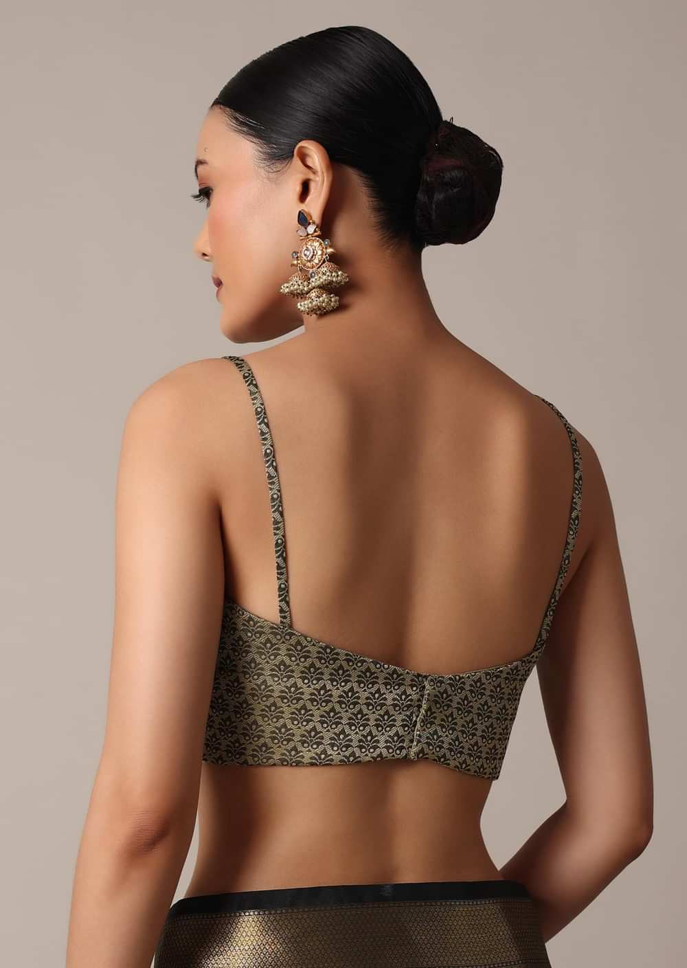 Black Banarasi Tunchui Silk Saree With Gold Motifs And Unstitched Blouse Piece