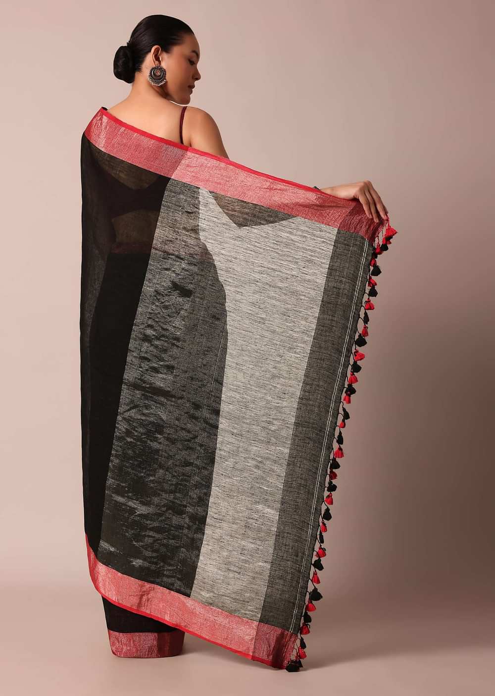 Black Cotton Linen Saree With Contrast Border And Unstitched Blouse Piece