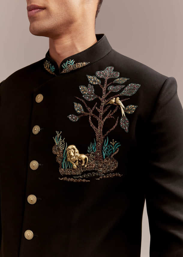 Black Indo Western Set For Men With Nawabi Brooch And Embroidery Black Indo Western Set For Men With Nawabi Brooch And Embroidery