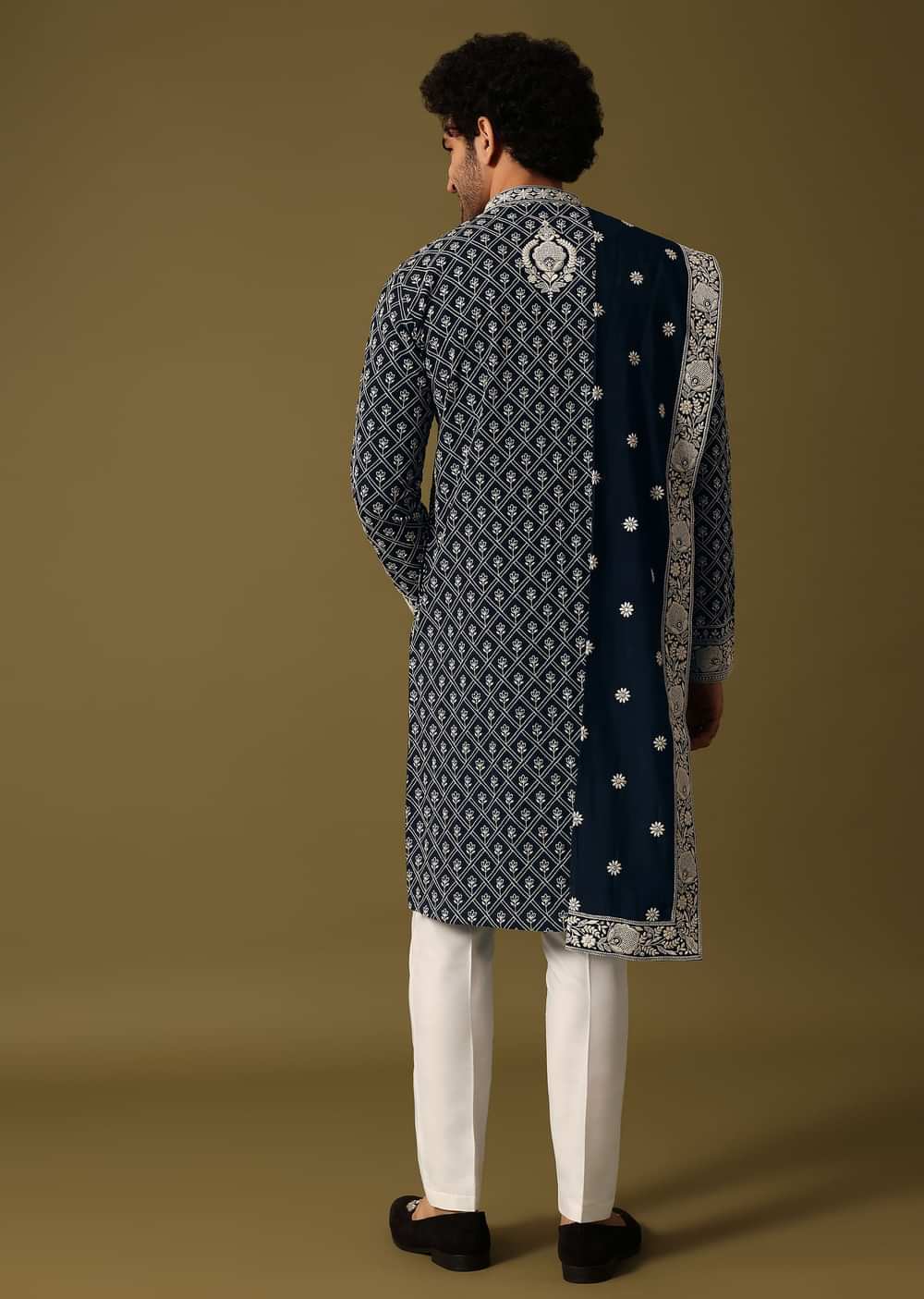 Black Kurta Pant Set With Dupatta In Resham Work