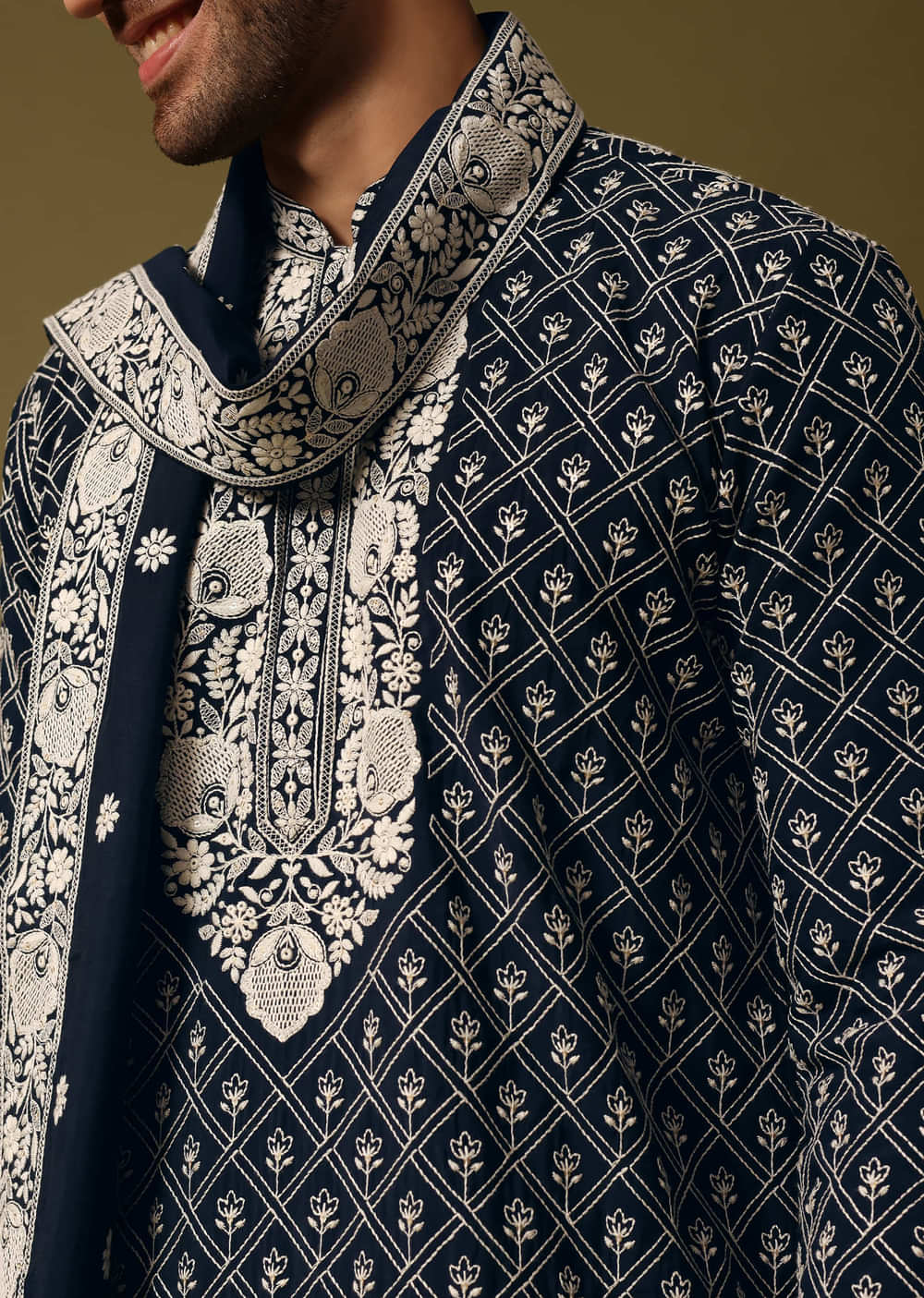 Black Kurta Pant Set With Dupatta In Resham Work