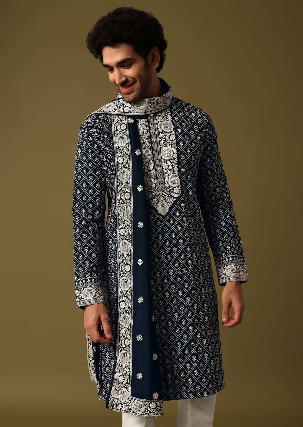 Black Kurta Pant Set With Dupatta In Resham Work