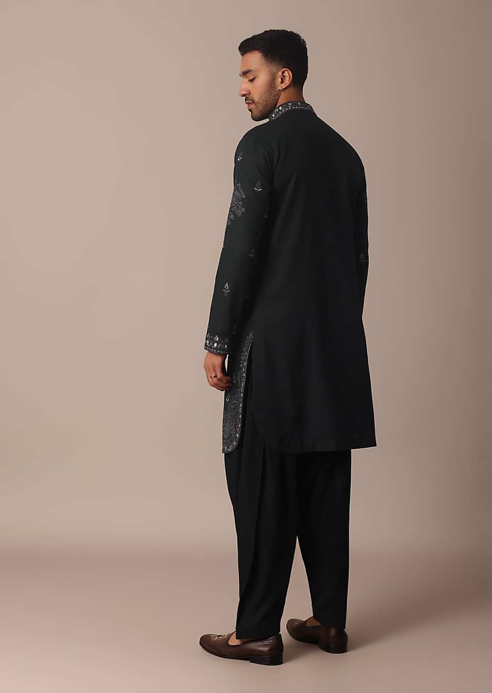 Black Linen Kurta Set With Intricate Yoke Work