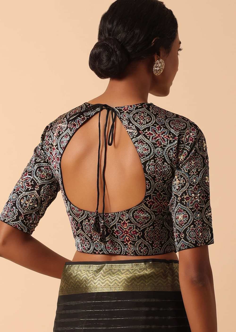 Black Linen Saree With Readymade Stitched Blouse