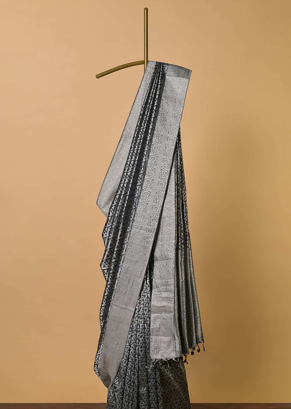 Black Saree In South Silk With Geometric Zari Weave And Unstitched Blouse Fabric