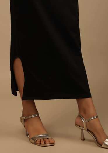 Black Shapewear Saree Petticoat In Cotton Lycra With Elastic Waistband And Slit