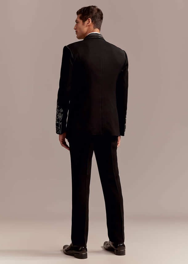 Black Tuxedo For Men With Silver Palm And Tiger Embroidery Black Tuxedo For Men With Silver Palm And Tiger Embroidery