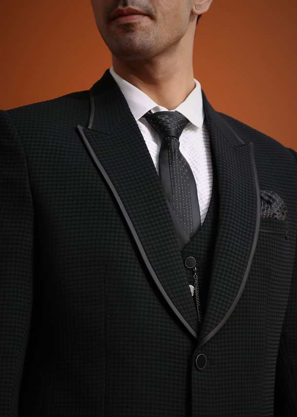 Black Tuxedo Set With Pocket Square Black Tuxedo Set With Pocket Square