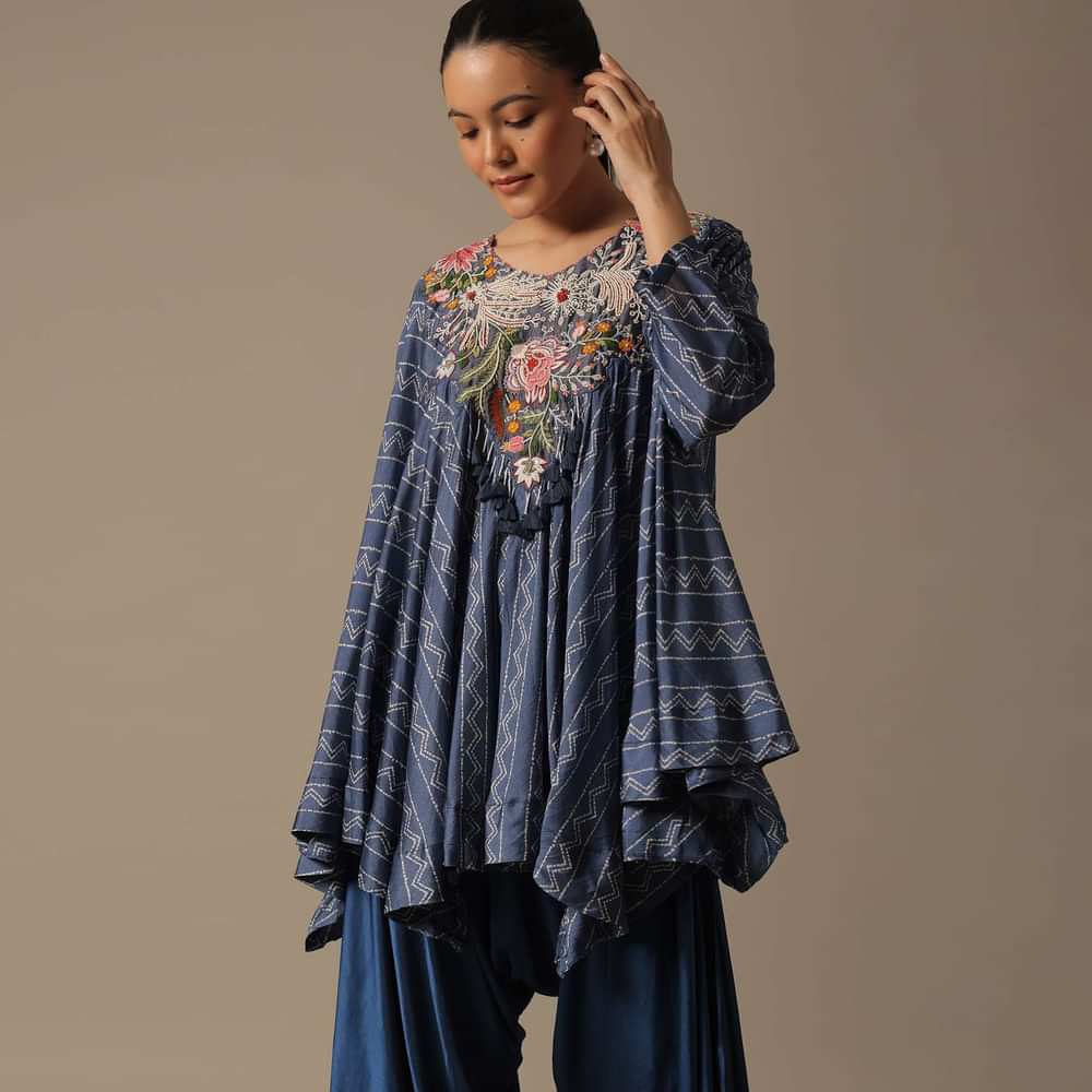 Blue Dhoti Set With Zari Work
