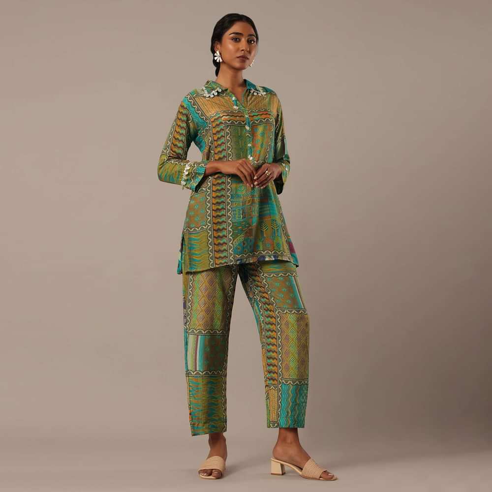 Blue Printed Short Kurt Set In Crepe
