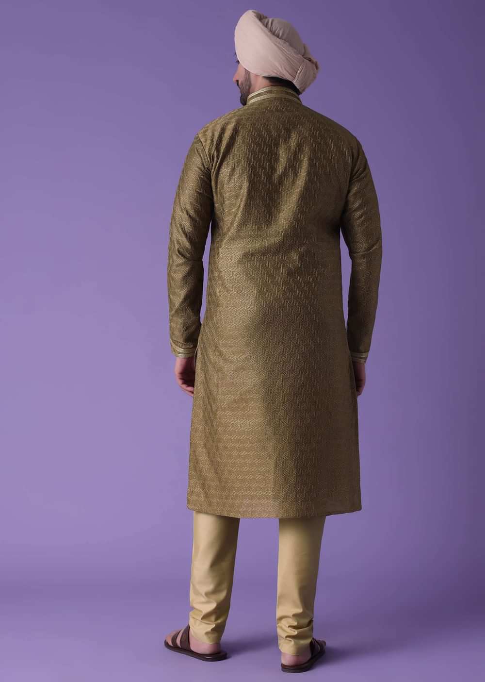 Brown Kurta Set In Silk With Machine Embroidery