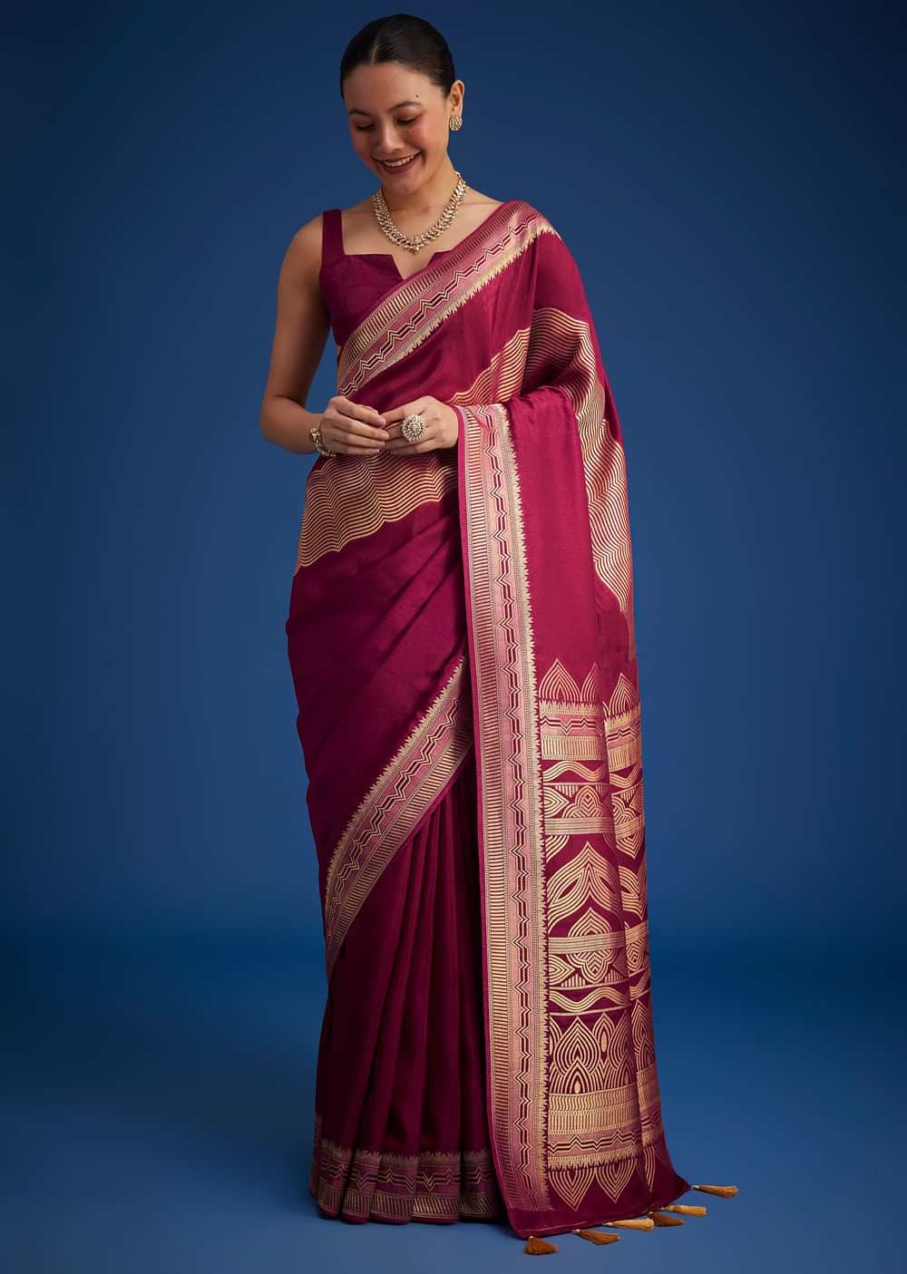 Burgundy Pink Dola Silk Saree With All Over Zari Work
