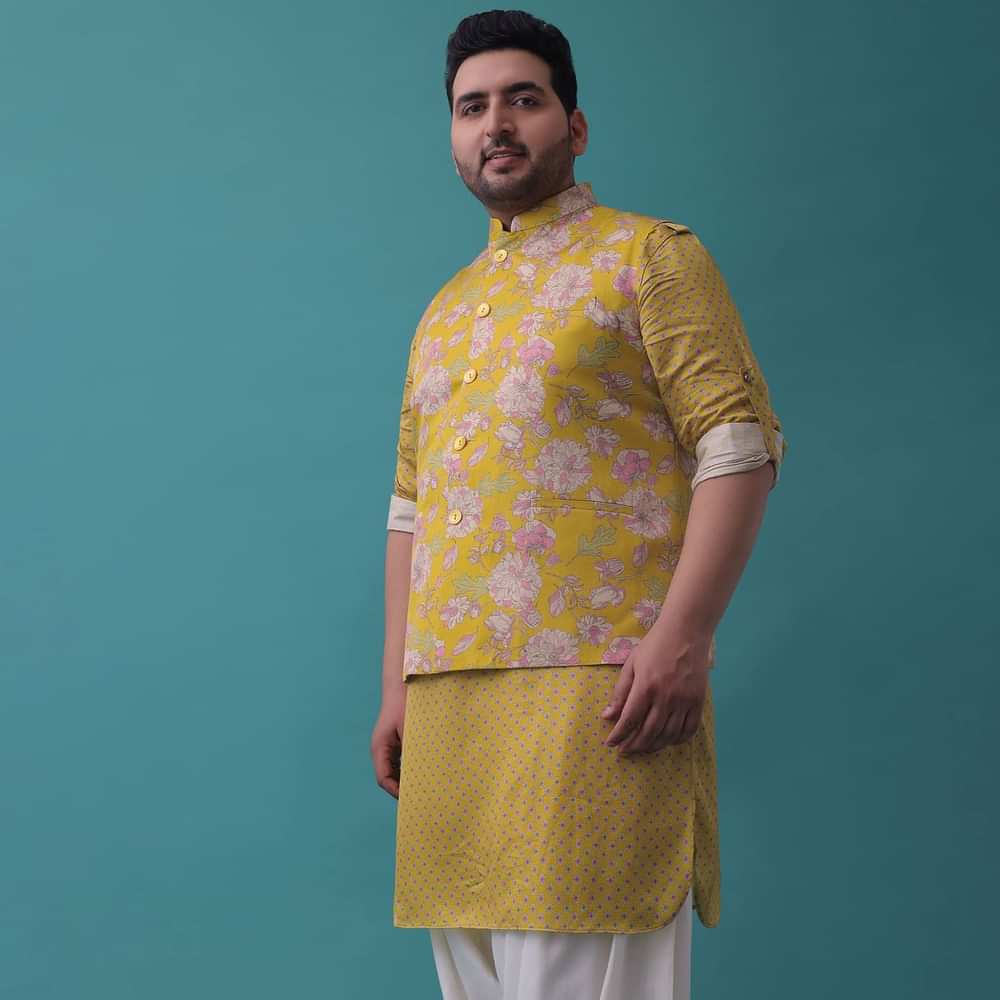 Chrome Yellow Jacket Kurta Set In Linen With Floral Pattern
