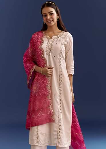 Cream Dola Silk Kurta With Gotta Work And Bandhani Pink Dupatta