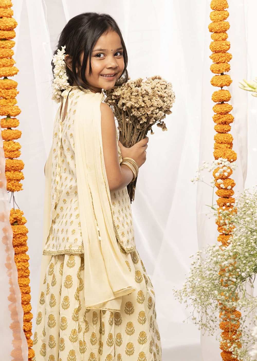 Kalki Girls Cream Lehenga And Kurta Set In Cotton With Floral Butti Print By Tiber Taber