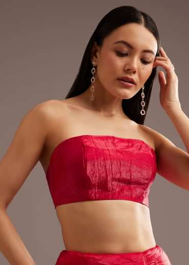Red Crushed Tissue Silk Saree With Cutdana Scallop Border
