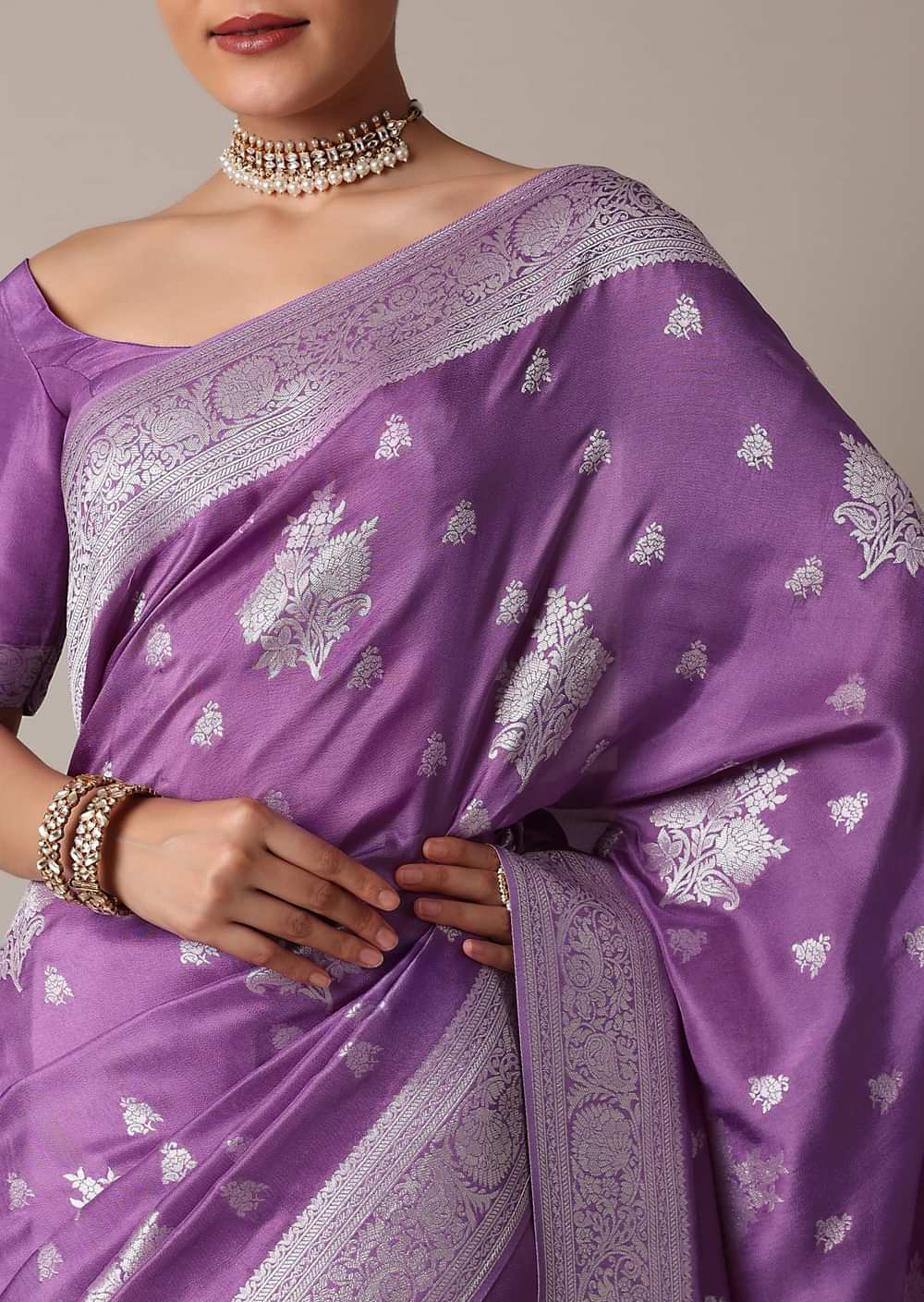 Dark Purple Dola Silk Saree With Silver Weave And Unstitched Blouse Piece