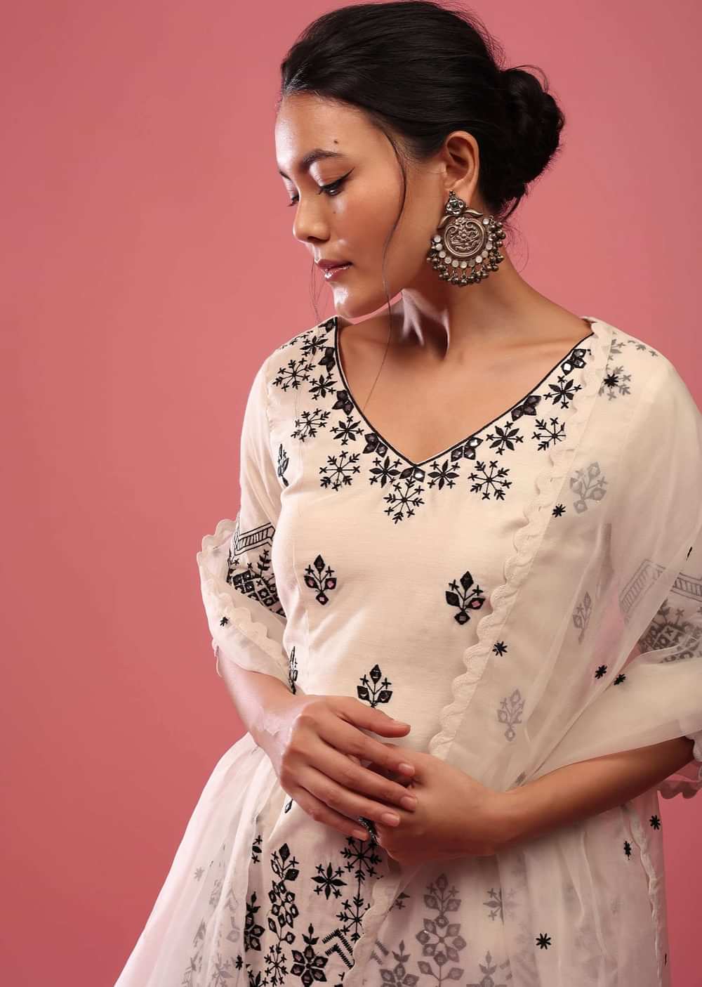 Daisy White Lucknowi Sharara Suit In Cotton With Embroidery