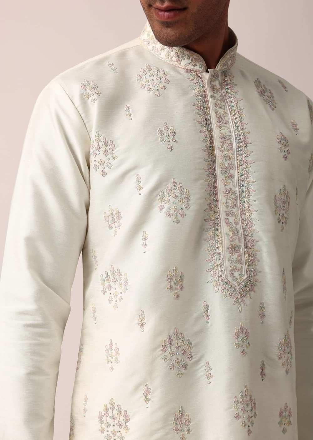 Elegant White Silk Kurta Set With Exquisite Handwork