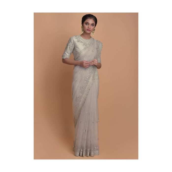 Fog Grey Saree In Organza With Scattered Sequins All Over And Embroidered Buttis Online - Kalki Fashion