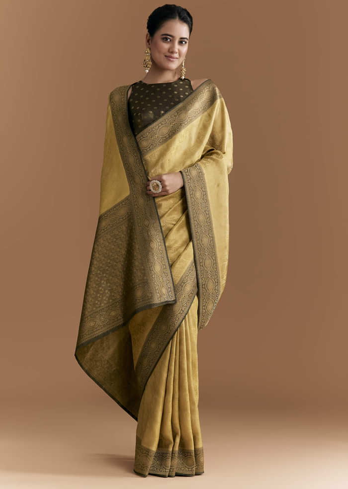 Gold Jacquard Silk Woven Saree With Floral And Jaal Motifs