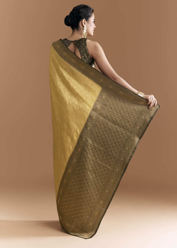 Gold Jacquard Silk Woven Saree With Floral And Jaal Motifs
