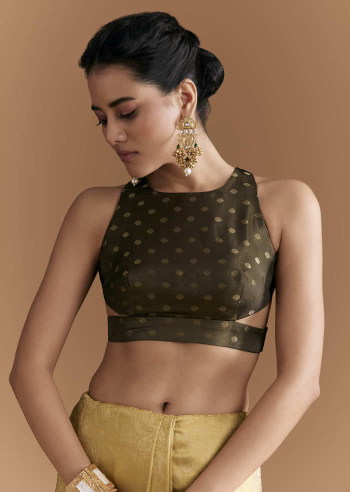 Gold Jacquard Silk Woven Saree With Floral And Jaal Motifs