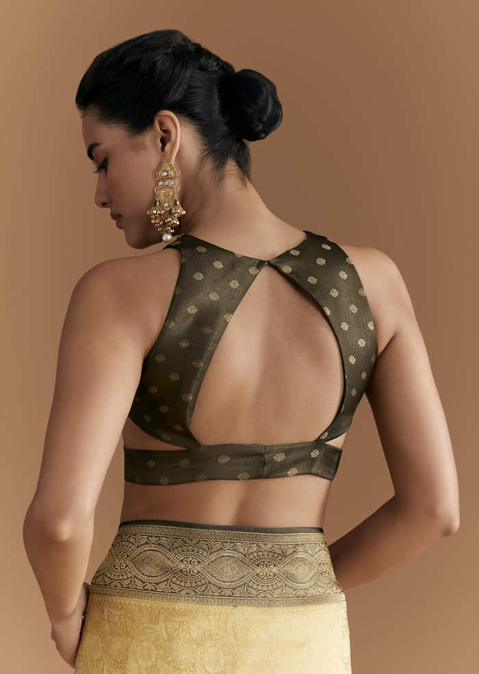 Gold Jacquard Silk Woven Saree With Floral And Jaal Motifs