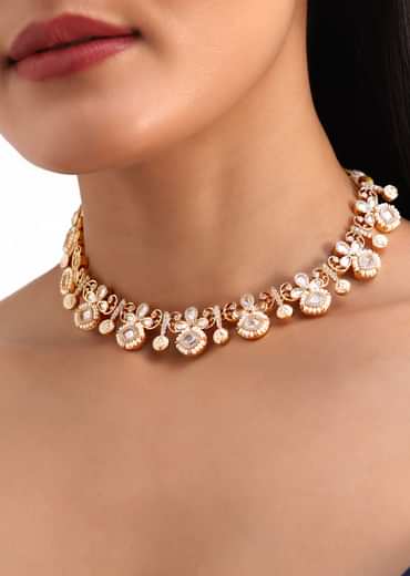 Gold And White Kundan Short Necklace Set