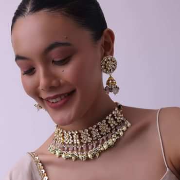 Gold Finish Choker With Pearls And Green Beads