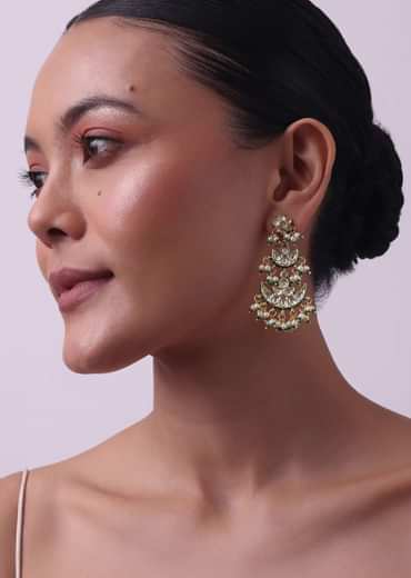 Gold Finish Kundan Choker And Chandbali Set