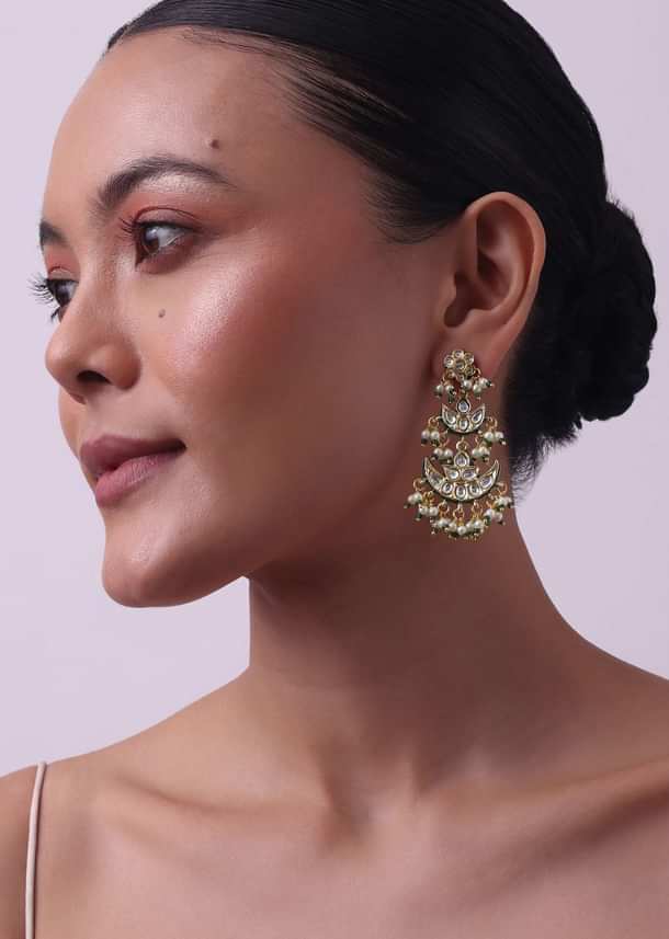Gold Finish Kundan Choker And Chandbali Set