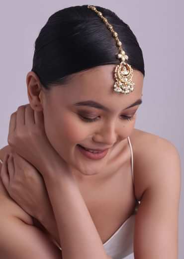 Gold Finish Kundan Mangtikka With Dangling Pearls