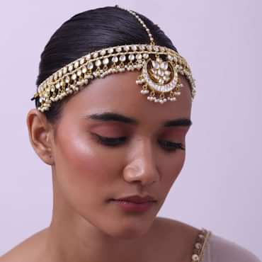 Gold Finish Kundan Mathapatti Adorned With Pearls