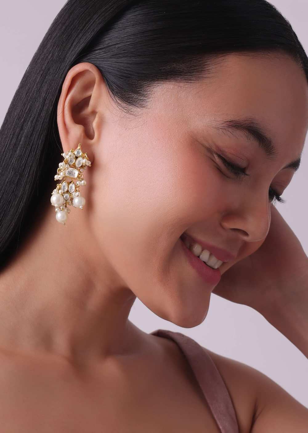 Gold Finish Kundan Polki White Necklace Set With Beads, Stones, And Pearls