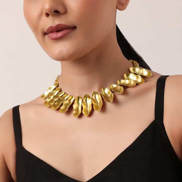 Gold Finish Microplated Statement Necklace Gold Finish Microplated Statement Necklace