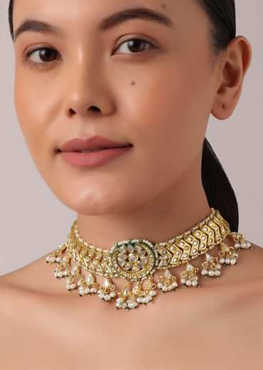 Gold Finish Pendant Choker Set With Bead Drops And Studded Kundan