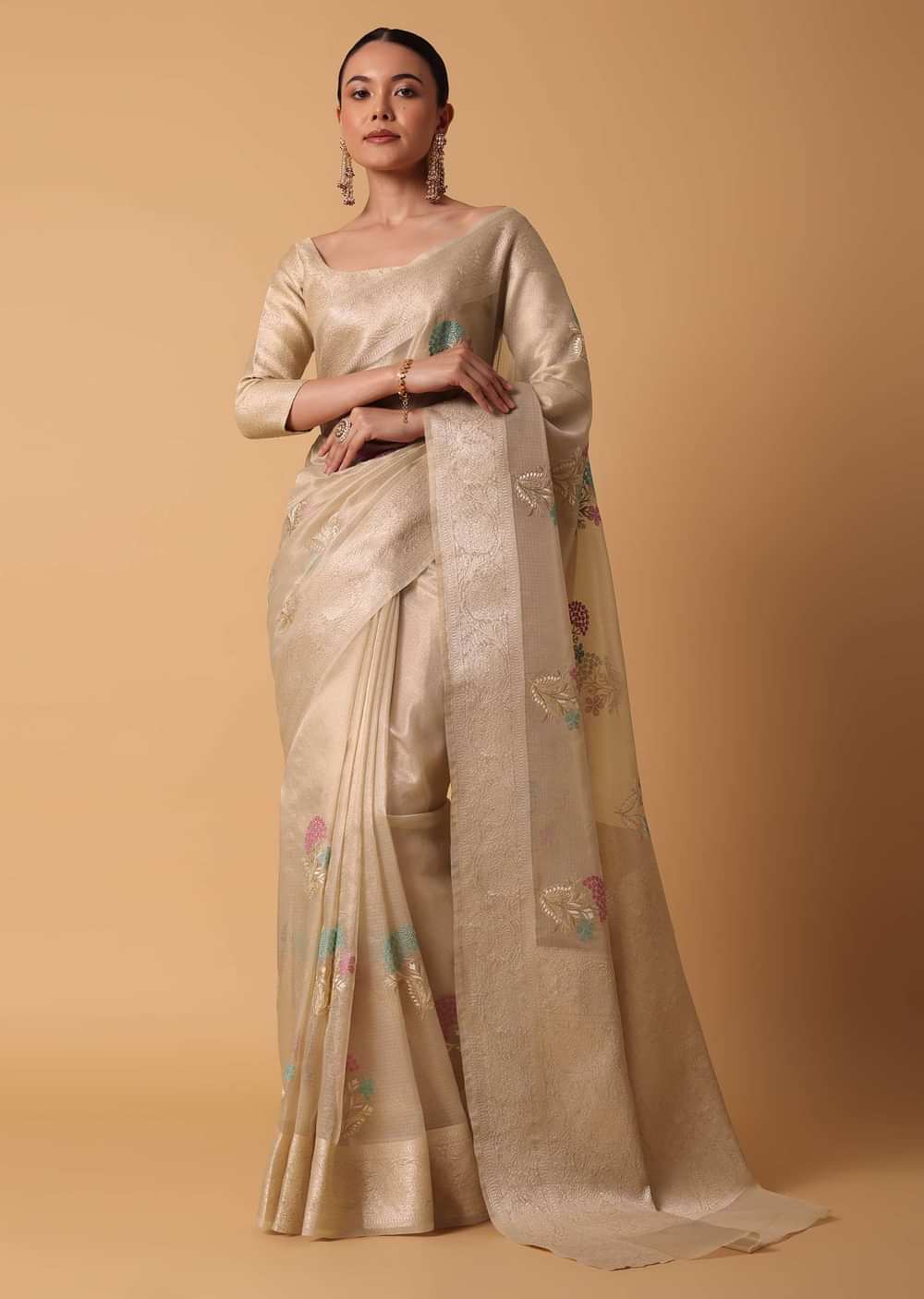 Gold Kora Silk Chanderi Saree With Resham Thread Motifs And Unstitched Blouse Piece
